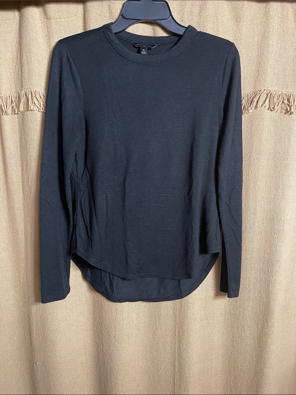 Banana Republic Black Long Sleeve Crewneck Top - Minimal Knit